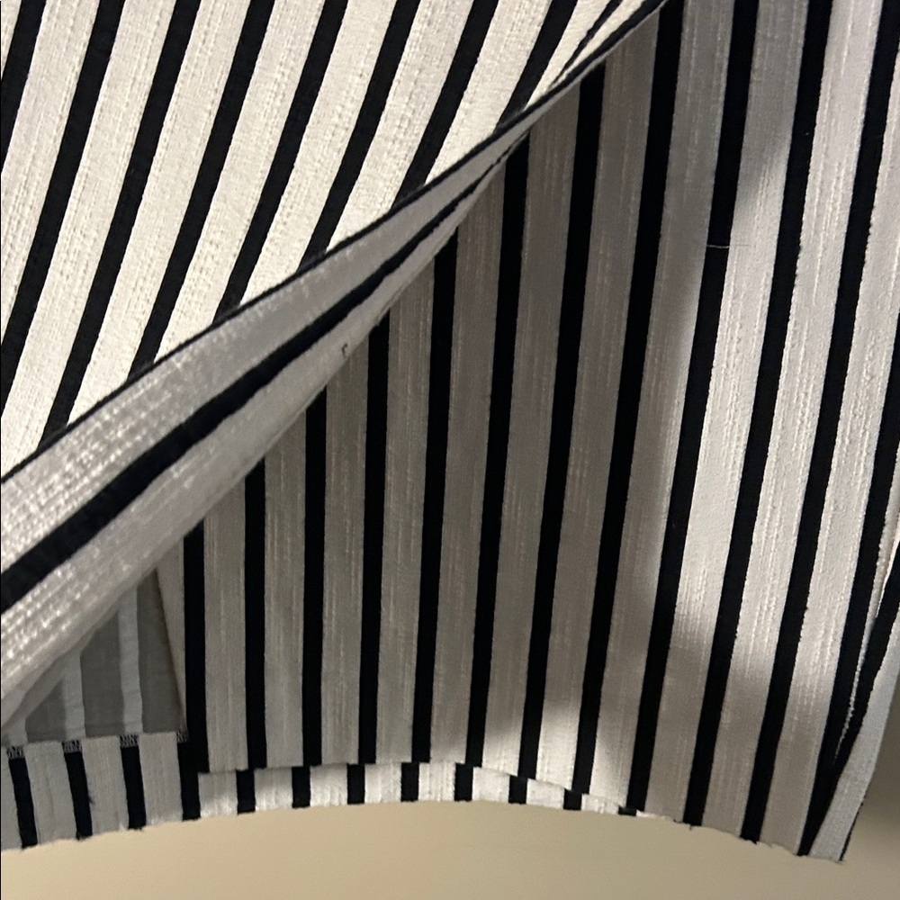 Ann Taylor Striped Black and White Women's Skirt Size 8 - Picture 2 of 6